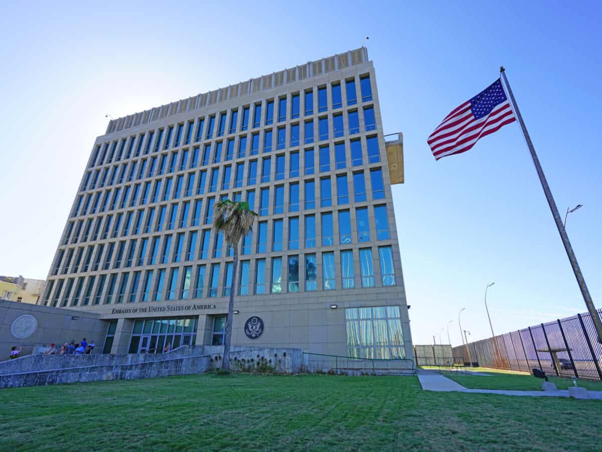 Embajada de EEUU Se Reanudarán los Servicios de Visa de Inmigrante