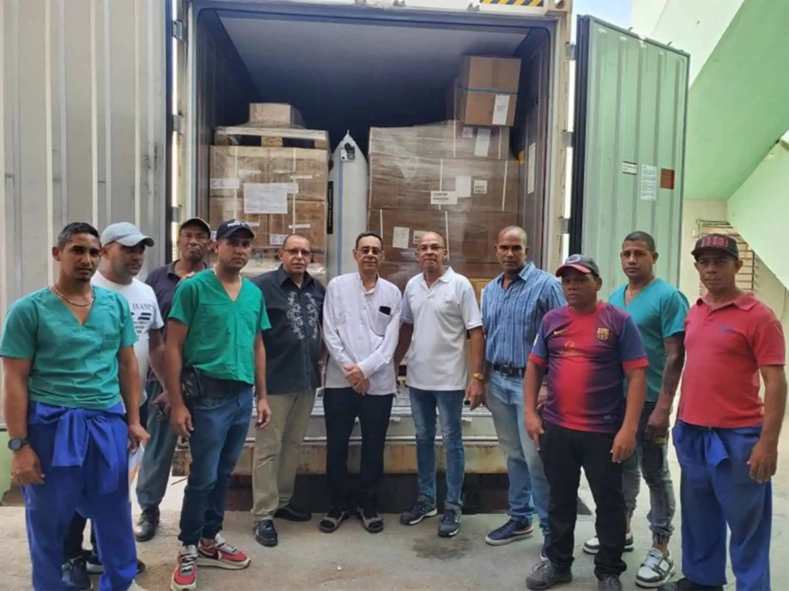 Empresa de Suministros Médicos de Santiago de Cuba Recibe Donativo desde Noruega