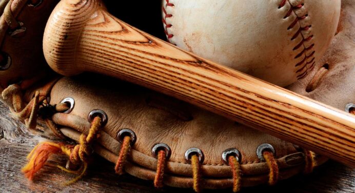 Entrenador de Béisbol Abandona Selección Nacional de Cuba