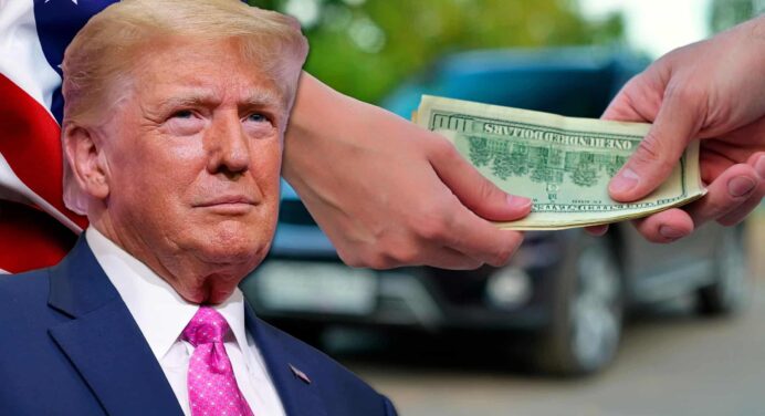 Esta Nueva Medida de Trump Podría Hacerte Pagar $12 Mil Más por tu Próximo Auto ¿Por Qué?