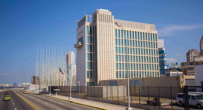 Estados Unidos Convoca a una Beca para Jóvenes Emprendedores Cubanos