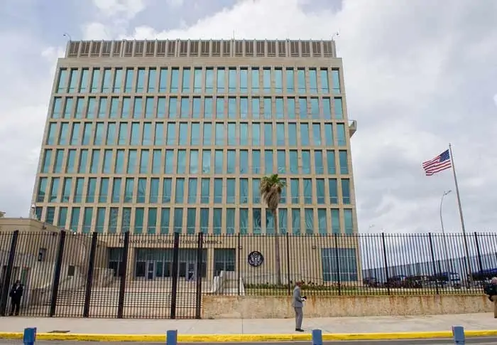 Estados Unidos suspende visas para cubanos
