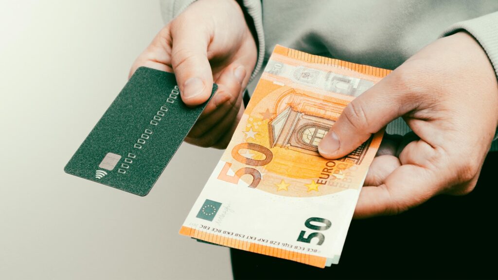 ¿Existen comisiones o tarifas por abrir una cuenta en España?