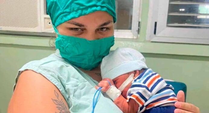 Fallece Bebé en Sancti Spíritus: Controversia en Redes por las Causas del Deceso