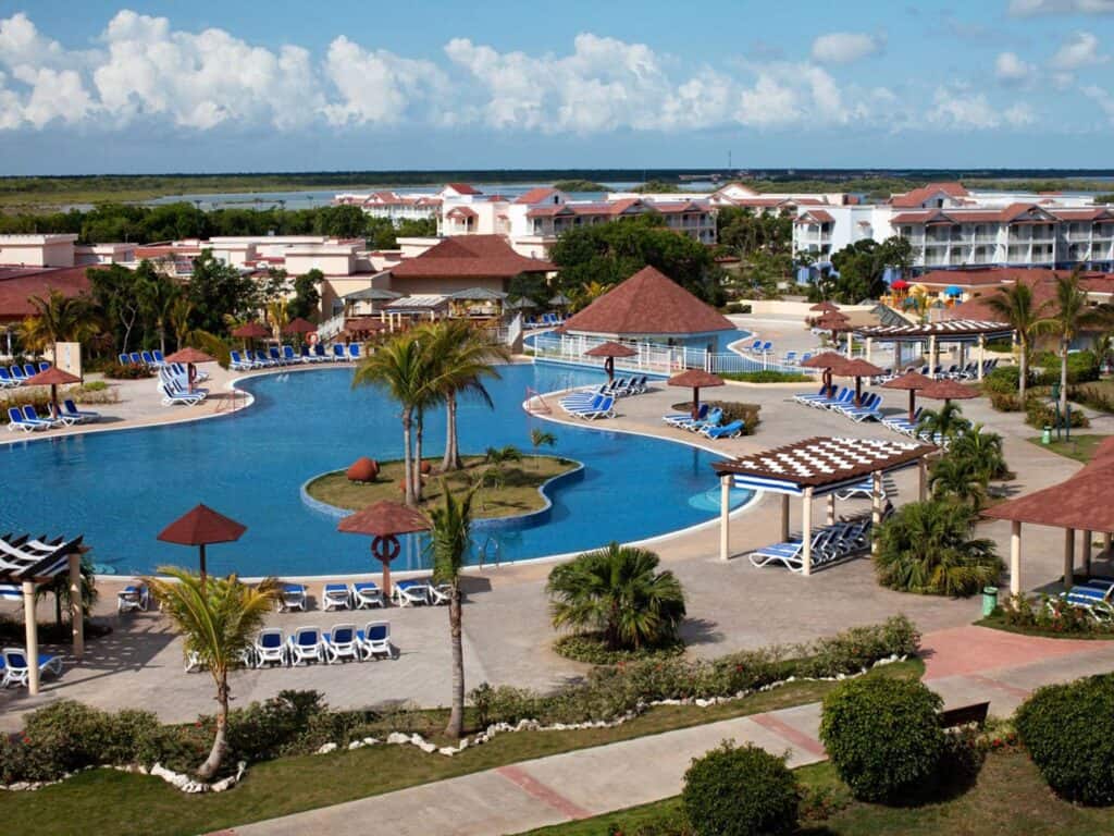 Hotel Memories Flamenco Beach Resort