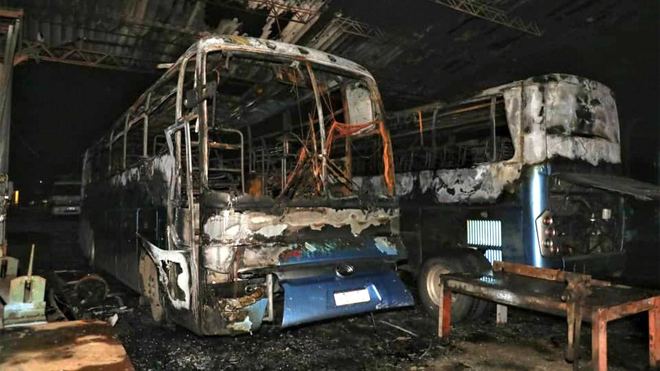 Impactante Incendio en la Base de Ómnibus de Camagüey: ¿Qué Pasará con los Viajes?