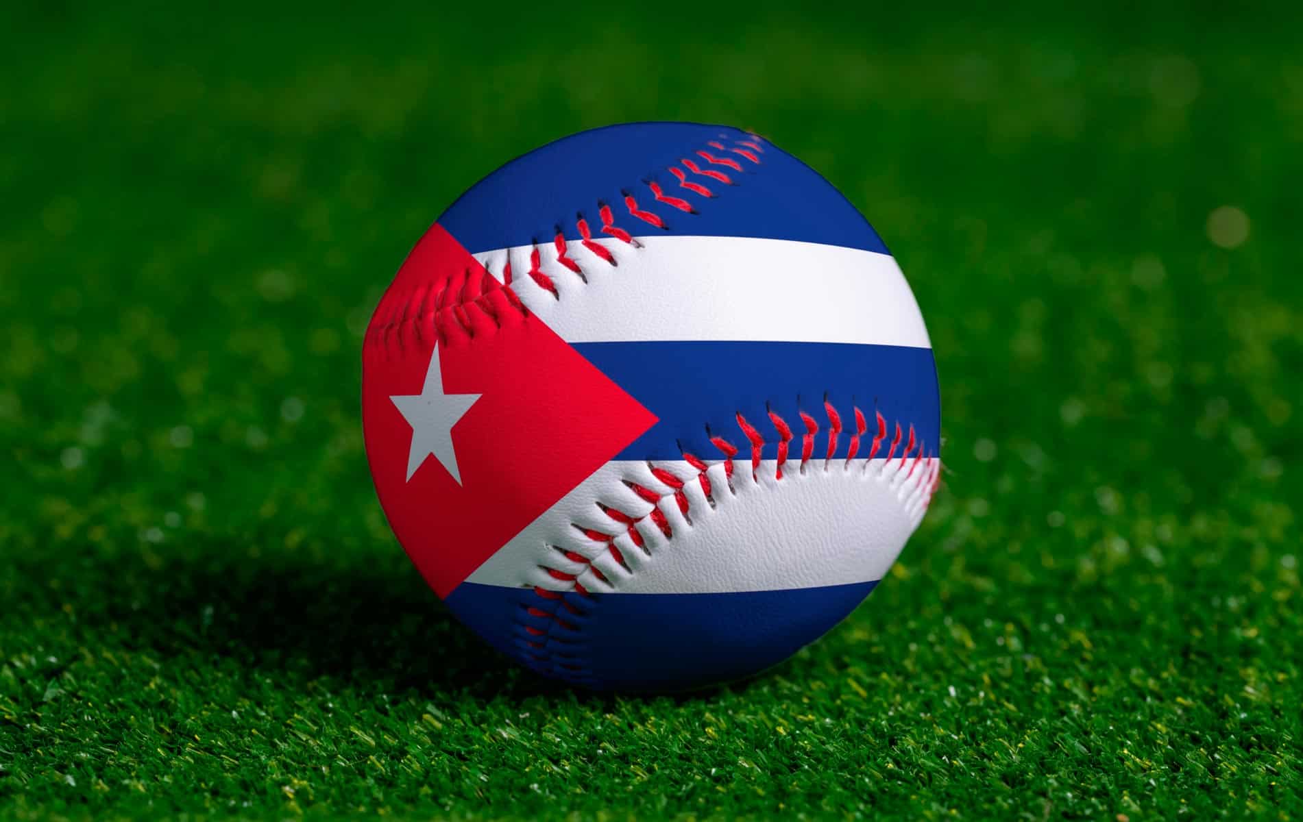 Jóvenes Deportistas de Cuba Firman Contrato con Equipo Profesional