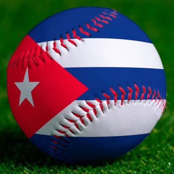 Jóvenes Prospectos del Béisbol Cubano se Van de la isla Julio 2023