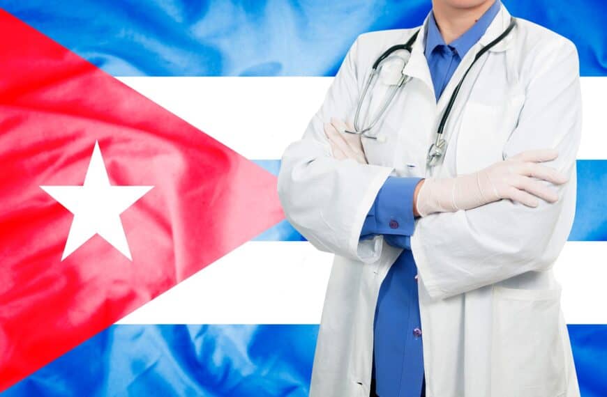 Lanzan Licitaciones para Tratamientos Especiales a Médicos Cubanos en Algunos Estados de México