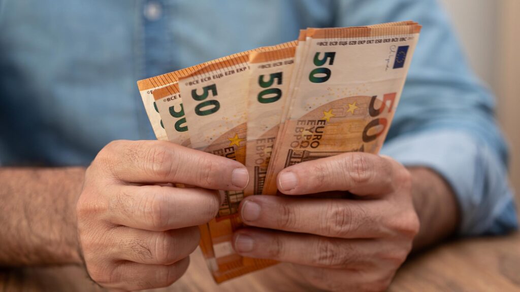 Límite de dinero que se puede sacar de Cuba