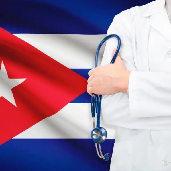 Llega a Italia Nuevo Grupo de Médicos Cubanos