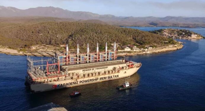 Llega a Santiago de Cuba Central Eléctrica Flotante Turca