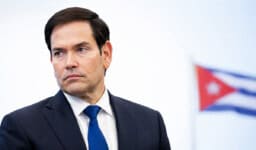 Marco Rubio durante una imagen editorial relacionada con su nueva advertencia al Gobierno cubano