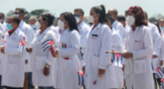 Medio Centenar de Médicos Cubanos Prestarán Servicios en Italia