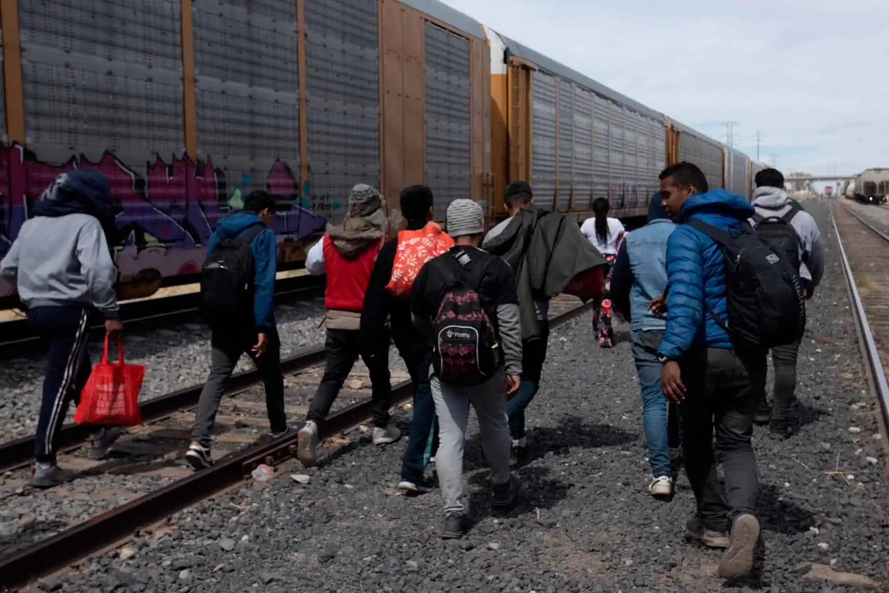 México Podría Comenzar Deportación Aérea de Migrantes Cubanos