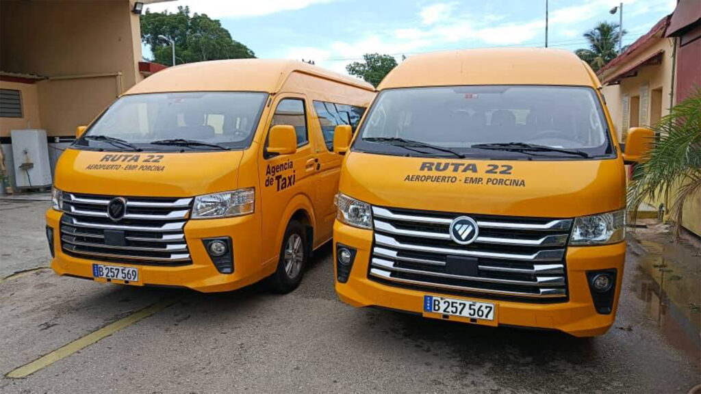 Microbuses en Villa Clara