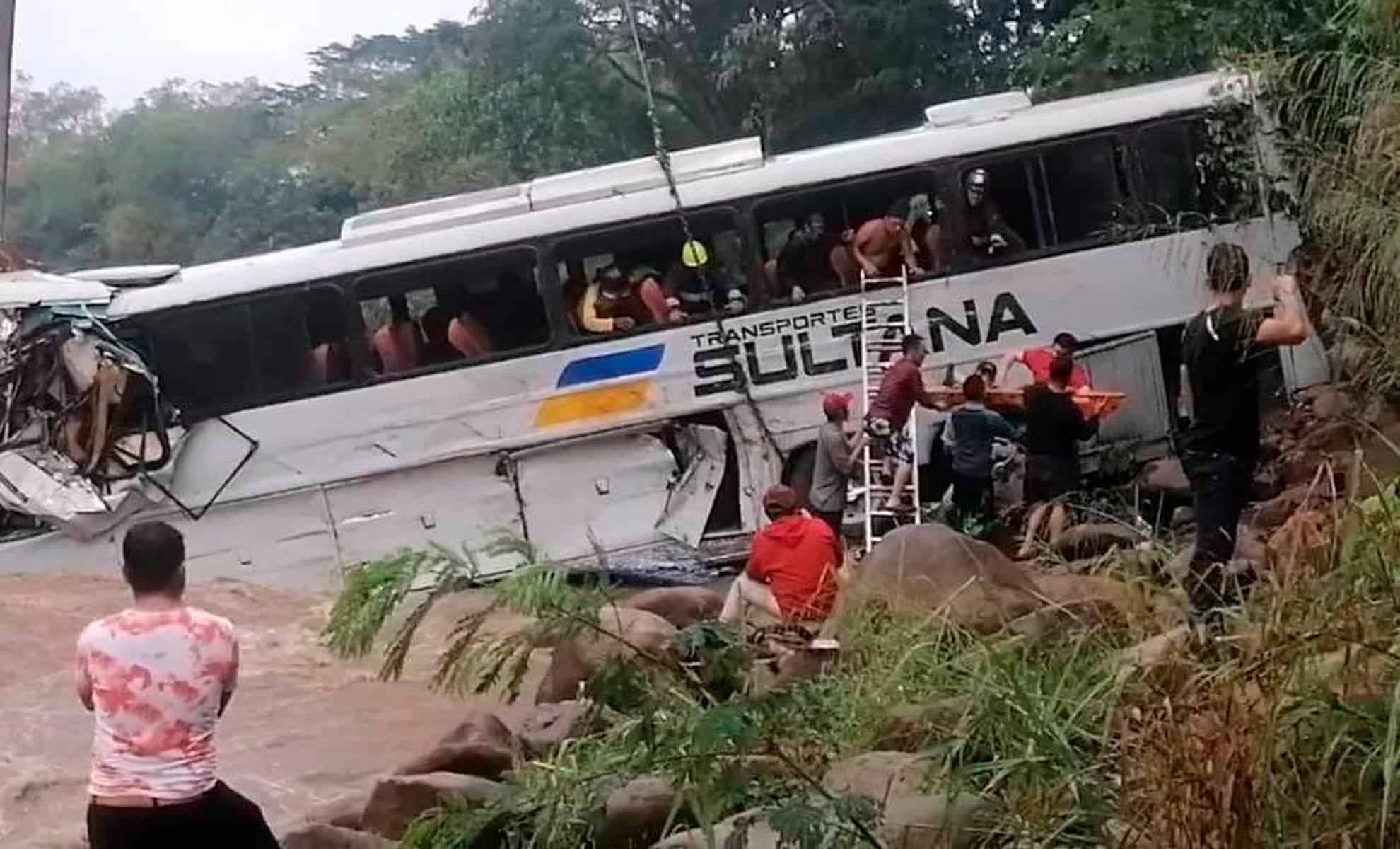 Migrantes Cubanos Heridos en Accidente en Honduras