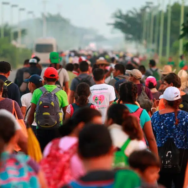 Migrantes Incluidos Cubanos Levantan Bloqueo de Acceso en el Sur de México