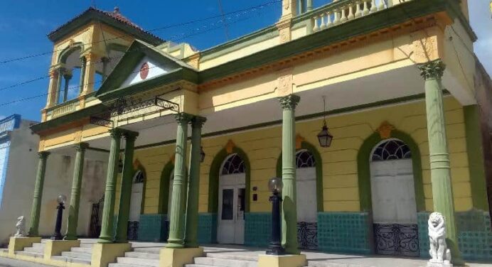 Museo de Historia Natural Carlos de la Torre y Huerta