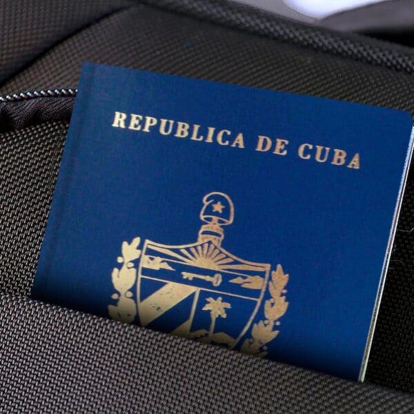 Nueva Norma Rige el Proceso de Solicitud de Pasaporte de los Menores de Edad en Cuba