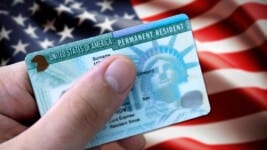 Nuevas Reglas para Obtener la Green Card: EE.UU. Refuerza Controles y Revisa Redes Sociales