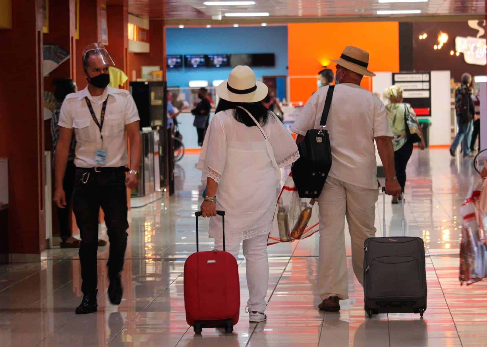 Nuevas medidas para el control de viajeros internacionales en Cuba
