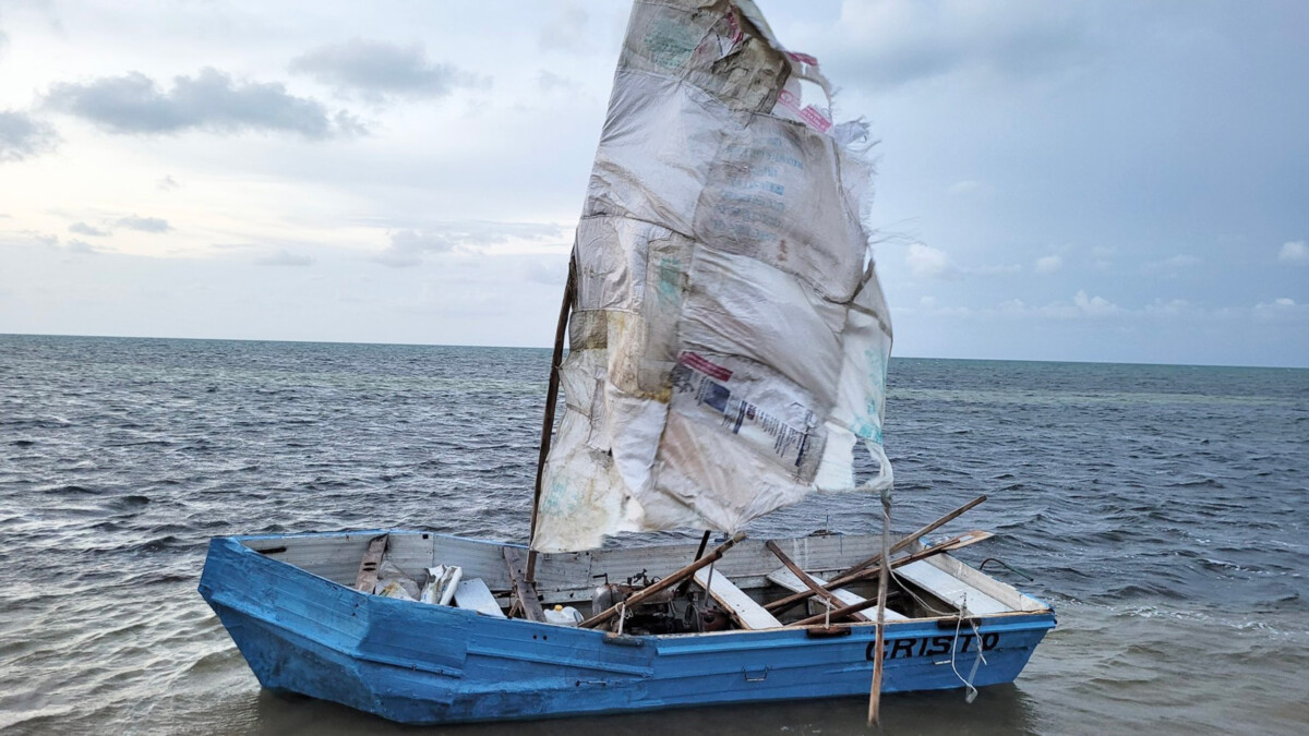 Nuevos Grupos de Cubanos Detenidos y Repatriados 12 y 13 de Mayo