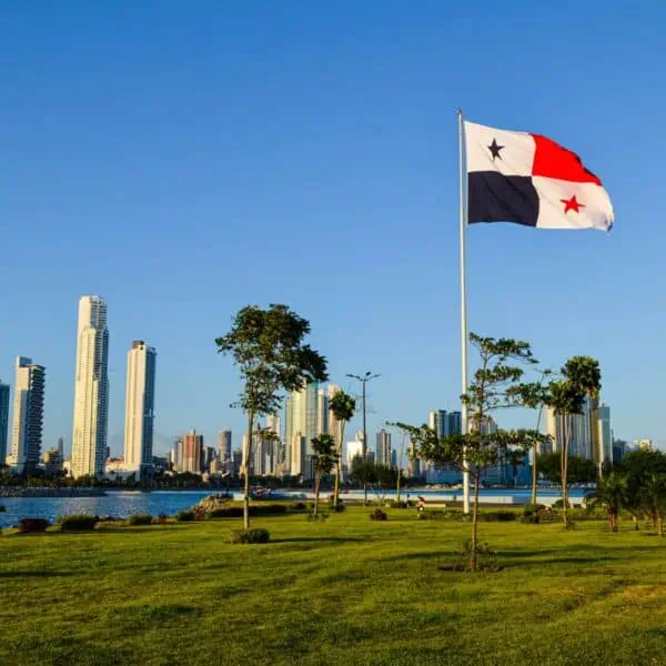 Panamá Otorgará Permiso Temporal de Protección para Extranjeros Incluidos Cubanos