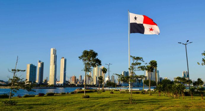Panamá Otorgará Permiso Temporal de Protección para Extranjeros Incluidos Cubanos