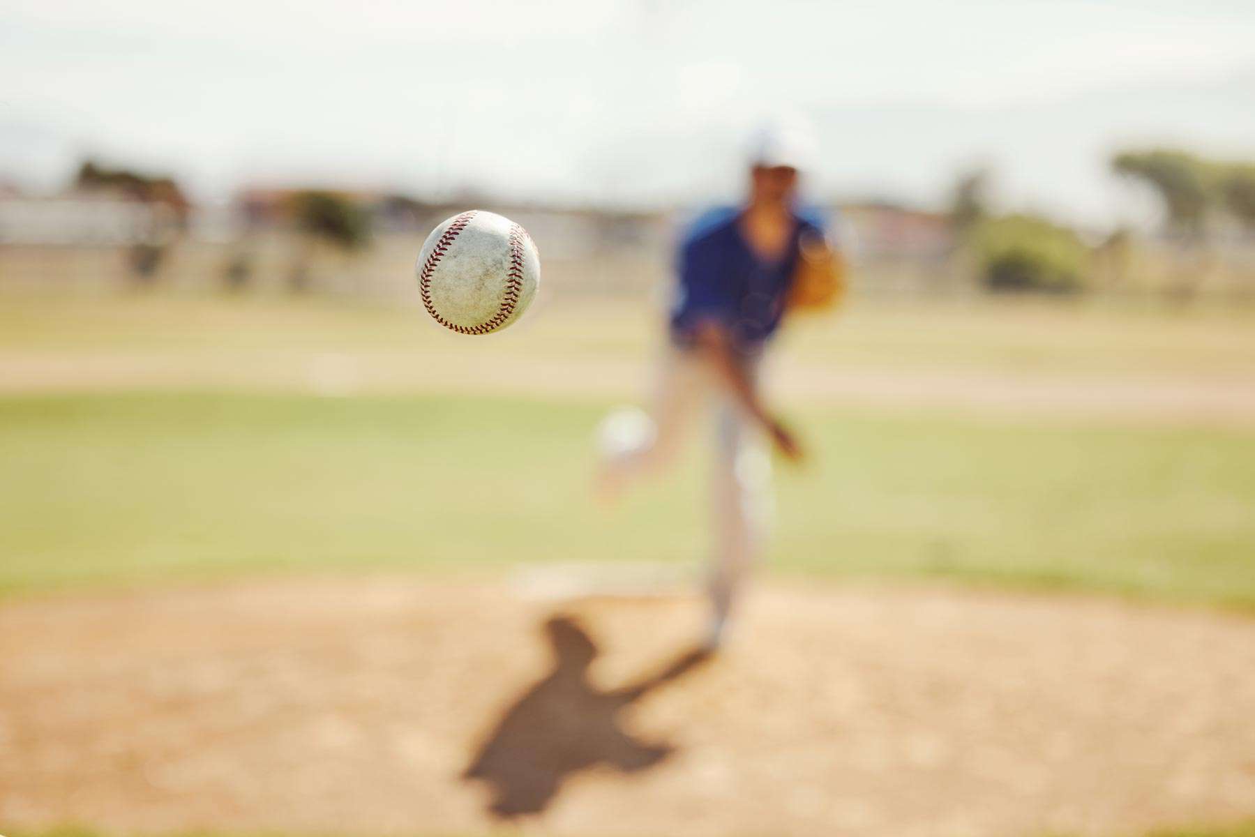 Pitcher Cubano Abandona la Isla