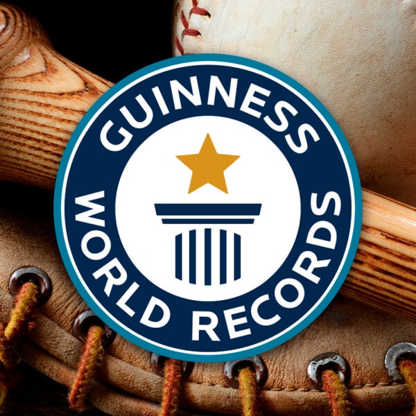 Pitcher Cubano Obtiene Certificado de Récord Guinness