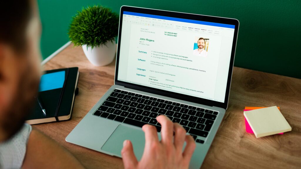 Plataformas y Modelos Recomendados para Crear tu CV