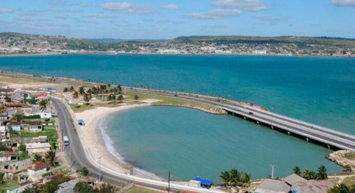Playa El Tenis: Una Belleza Natural Dentro de la Ciudad de Matanzas