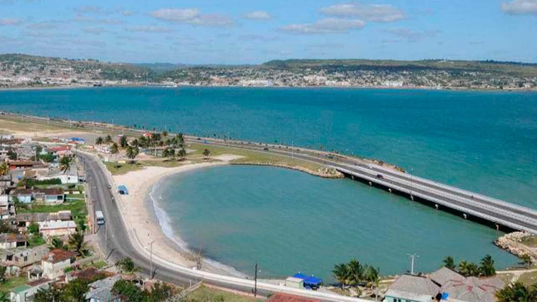 Playa El Tenis: Una Belleza Natural Dentro de la Ciudad de Matanzas