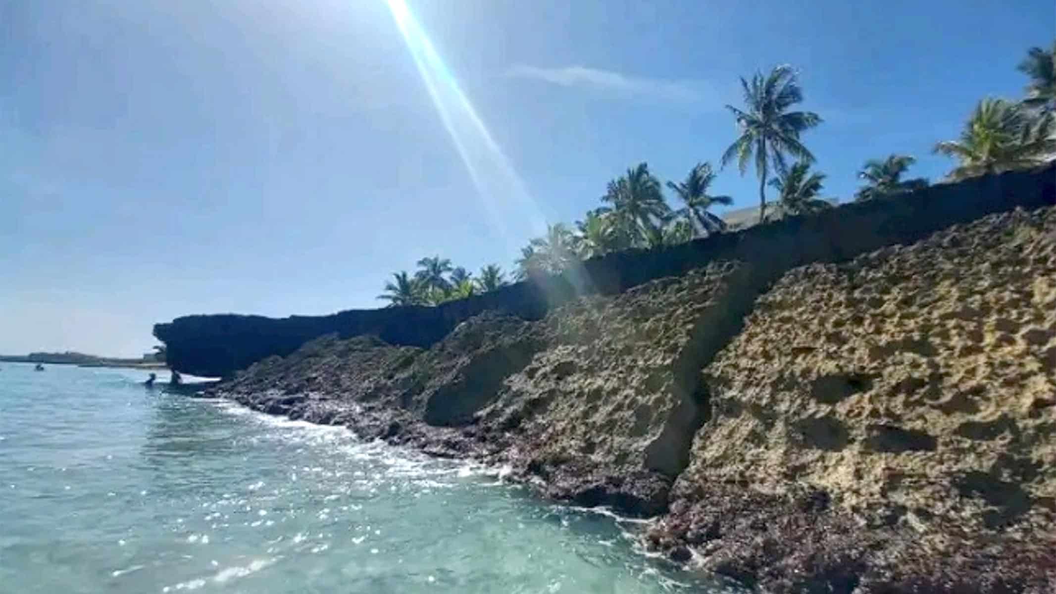 Playa Los Bajos (Holguín)