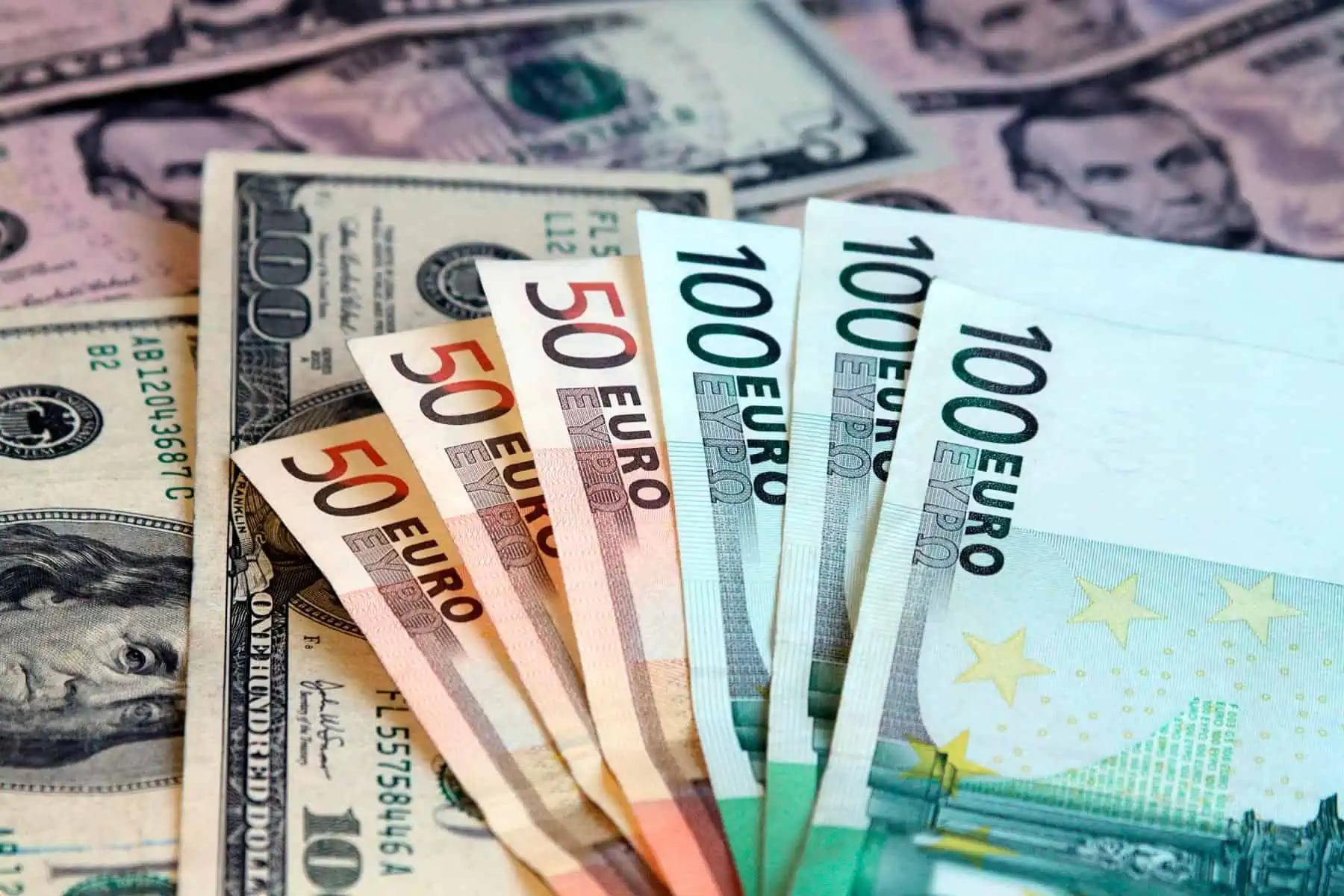 Precio del Dolar - Euro y MLC en Cuba HOY 2 de Octubre
