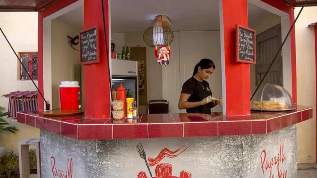 Precios reales de desayunos en cafeterías de barrio