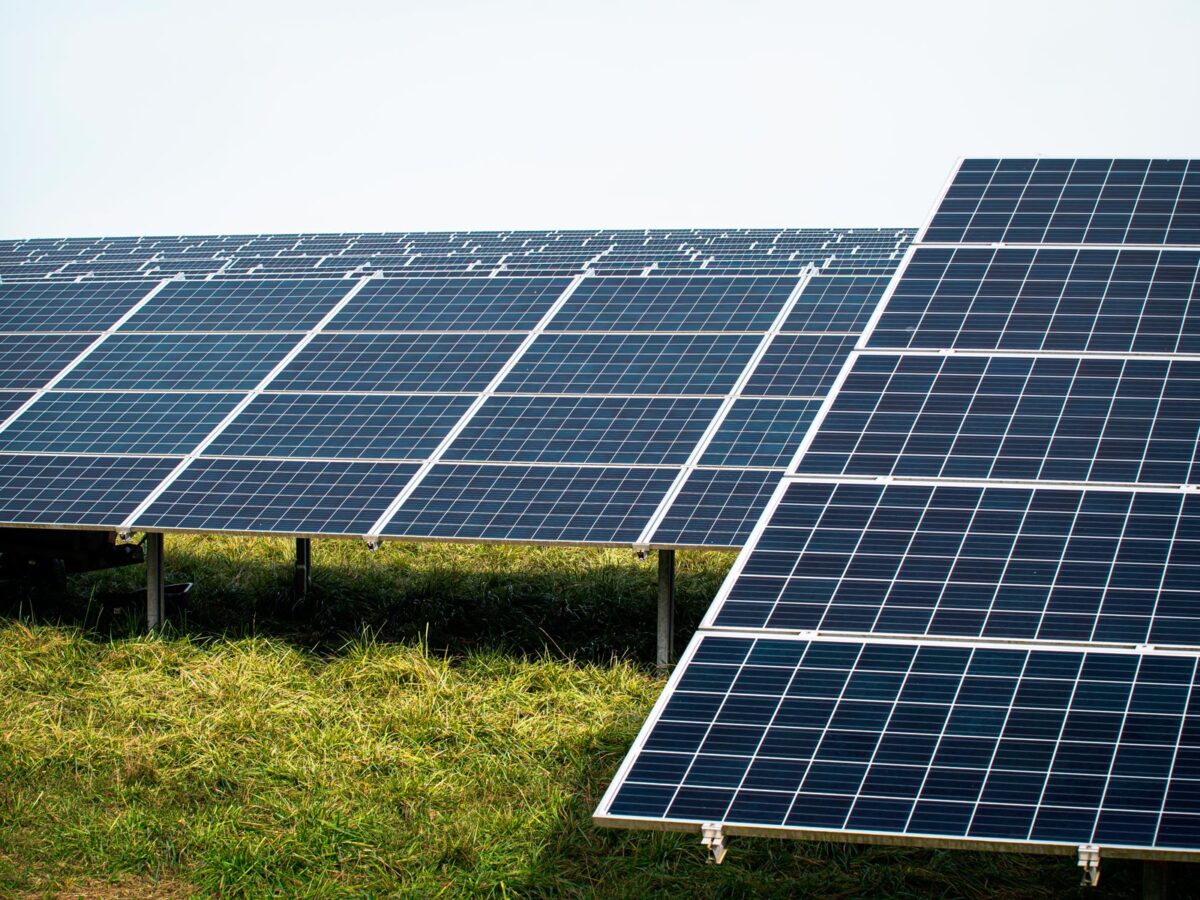 Preve Cuba la Construccion de Parque Fotovoltaico con Donativo Procedente de China