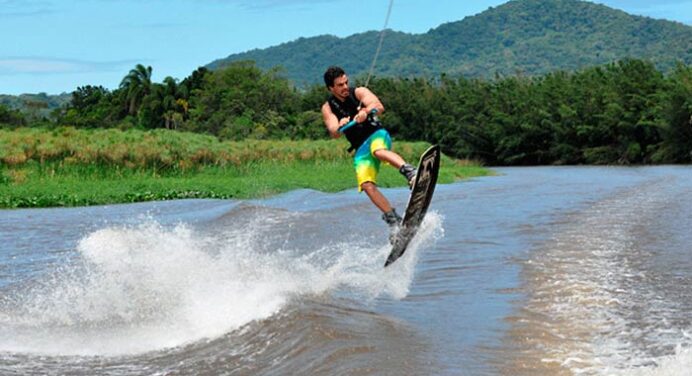 Primer cableski en Cuba. Esquí acuático en Cayo Guillermo