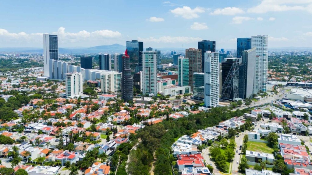 Como Trabajar en México siendo Cubano de Forma Legal