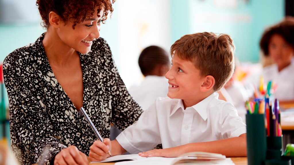 ¿Qué Necesitas para Inscribir a tu Hijo? Documentos Comunes Requeridos