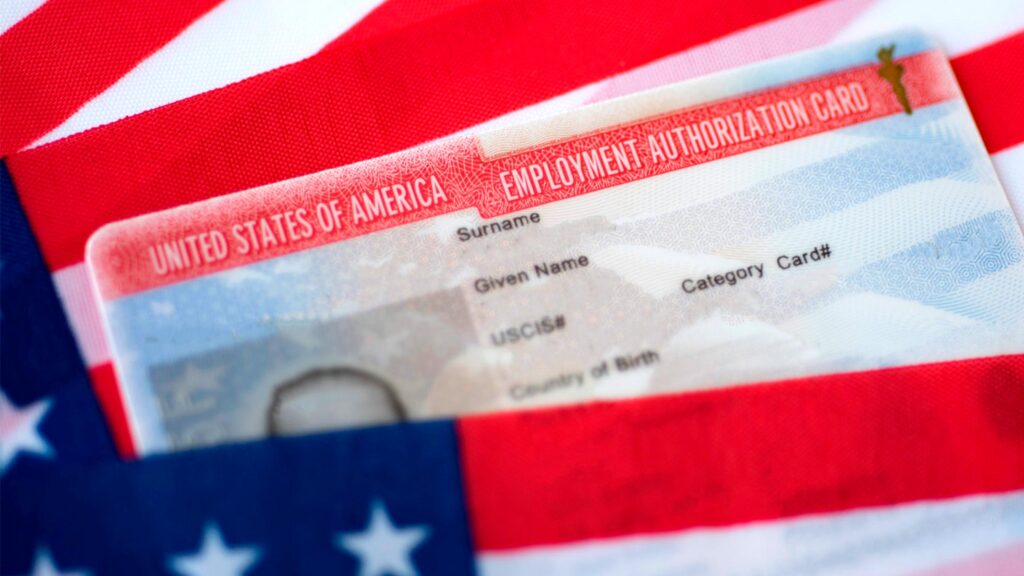 ¿Qué es el permiso de trabajo (EAD) y cómo obtenerlo?