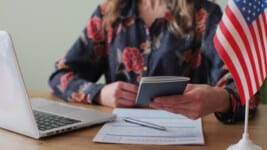 Estatus Migratorio Vencido. Consecuencias y Opciones Legales