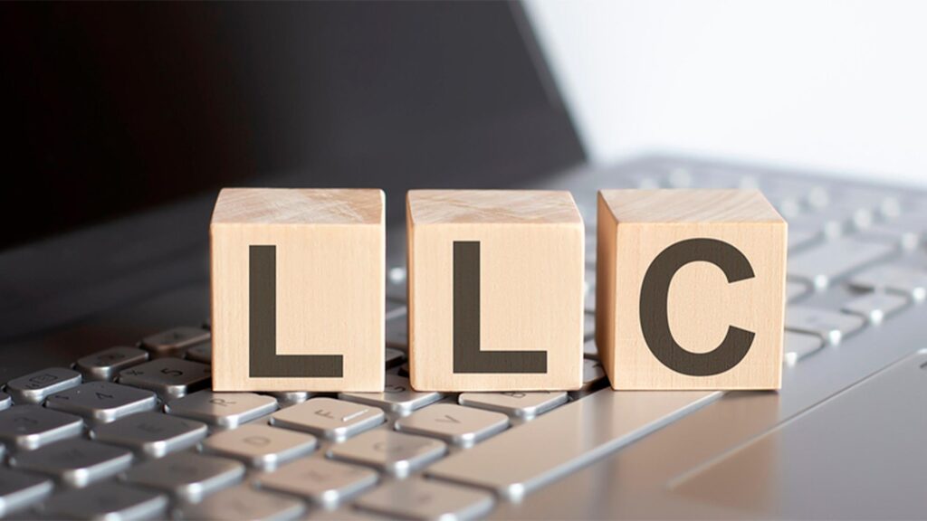 ¿Qué se puede hacer con una LLC si eres cubano?