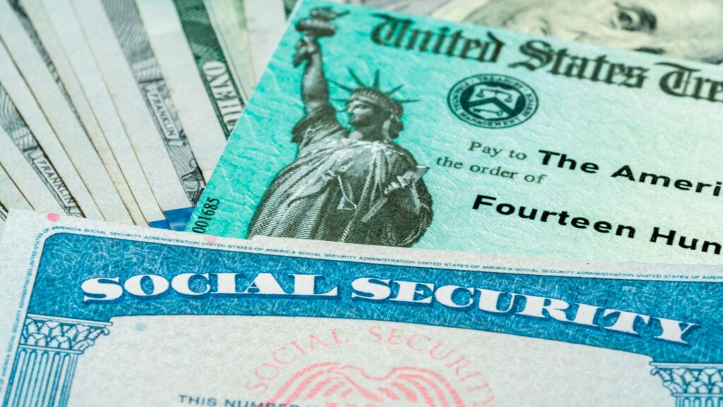¿Quiénes reciben pagos del Seguro Social este mes de octubre?