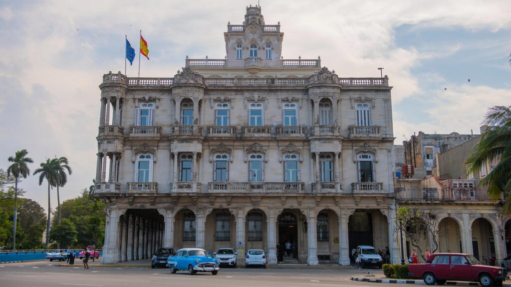 Recomendaciones del Consulado General de España para cubanos