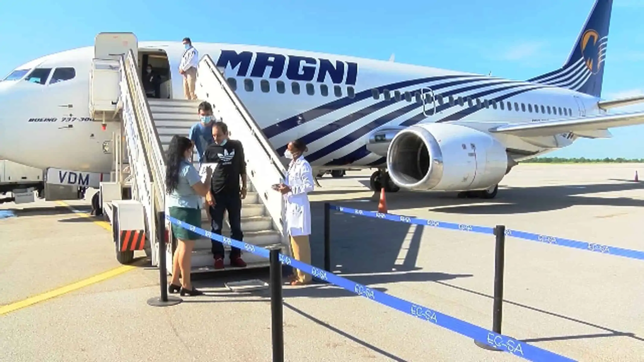 Repatriación a Cuba por vía aérea y marítima a 96 migrantes cubanos
