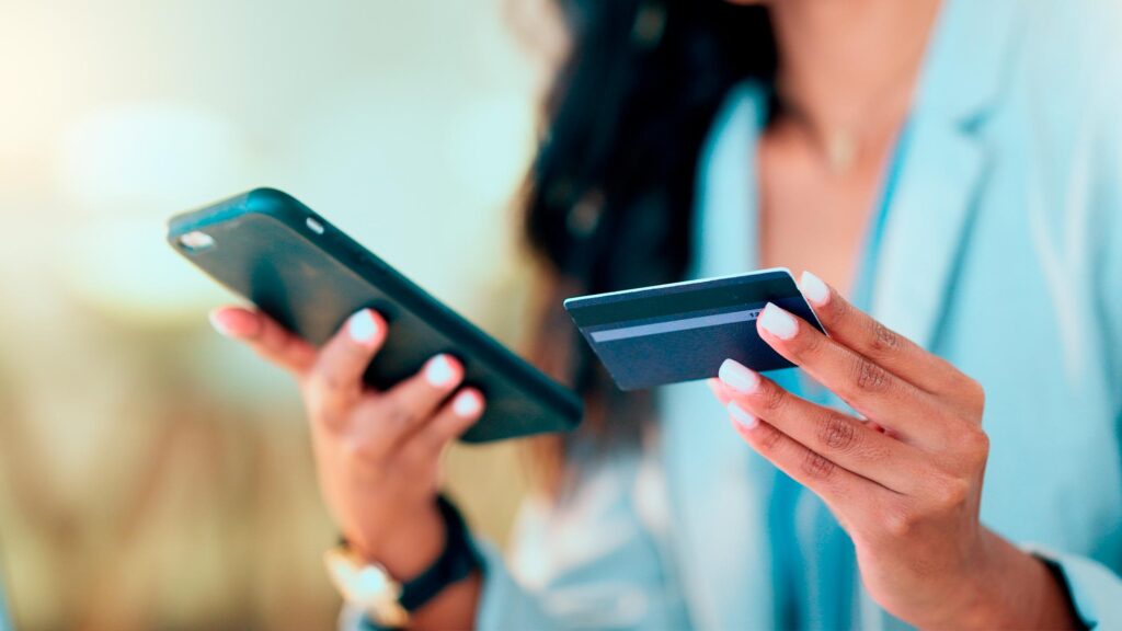 Requisitos y documentos necesarios para abrir una cuenta bancaria en España como cubano