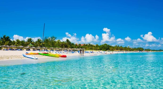 Revista Española Reconoce a Cuba como Destino Favorito en 2023