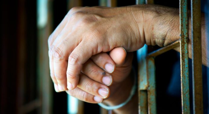 Robó un Teléfono y lo Pagará con 10 Años de su Vida: Caso Estremece a Santiago